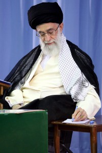 Khamenei-Qoran-068