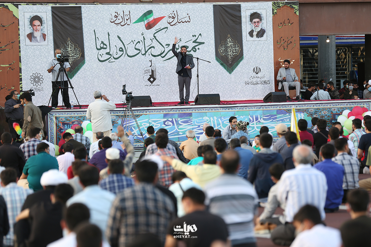 گزارش تصویری از تجمع بزرگ رای اولی ها در میدان امام حسین علیه السلام
