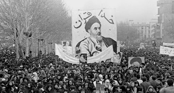 بحران رژیم پهلوی در قیام 19 دی 1356