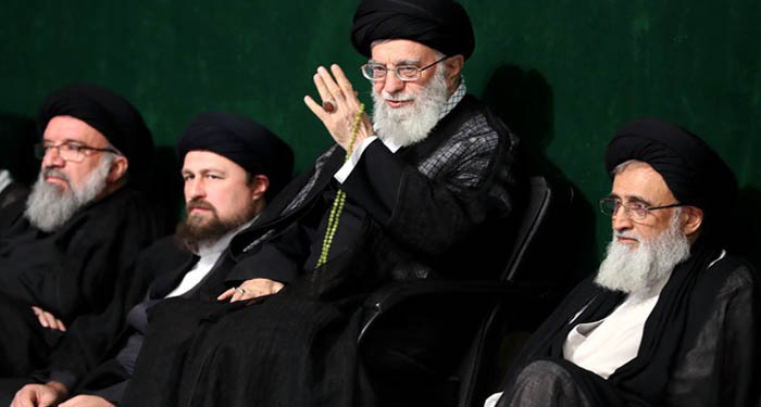 گزارش تصویری آخرین شب مراسم عزاداری حضرت اباعبدالله الحسین علیه‌السلام در حسینیه امام خمینی