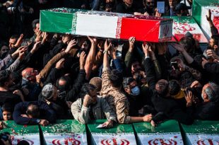 هم‌زمان با سالروز شهادت حضرت زهرا(س)، مردم سراسر کشور امروز در مراسم وداع و تشییع ۳۱۰ شهید گمنام دفاع مقدس حضور گسترده‌ای داشتند؛ هیئت رزمندگان اسلام با صدور پیامی، از این حضور مؤمنانه و عزتمندانه مردم تقدیر کرد.