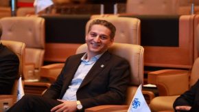 مدیرعامل پخش البرز، از جزئیات راه‌اندازی «دارو دی‌سی»، سامانه CRM، هوش تجاری BI، پروژه WMS، انرژی خورشیدی، سند استراتژیک پنج‌ساله و چشم‌انداز رهبری بازار دارو و غذا سخن گفت.